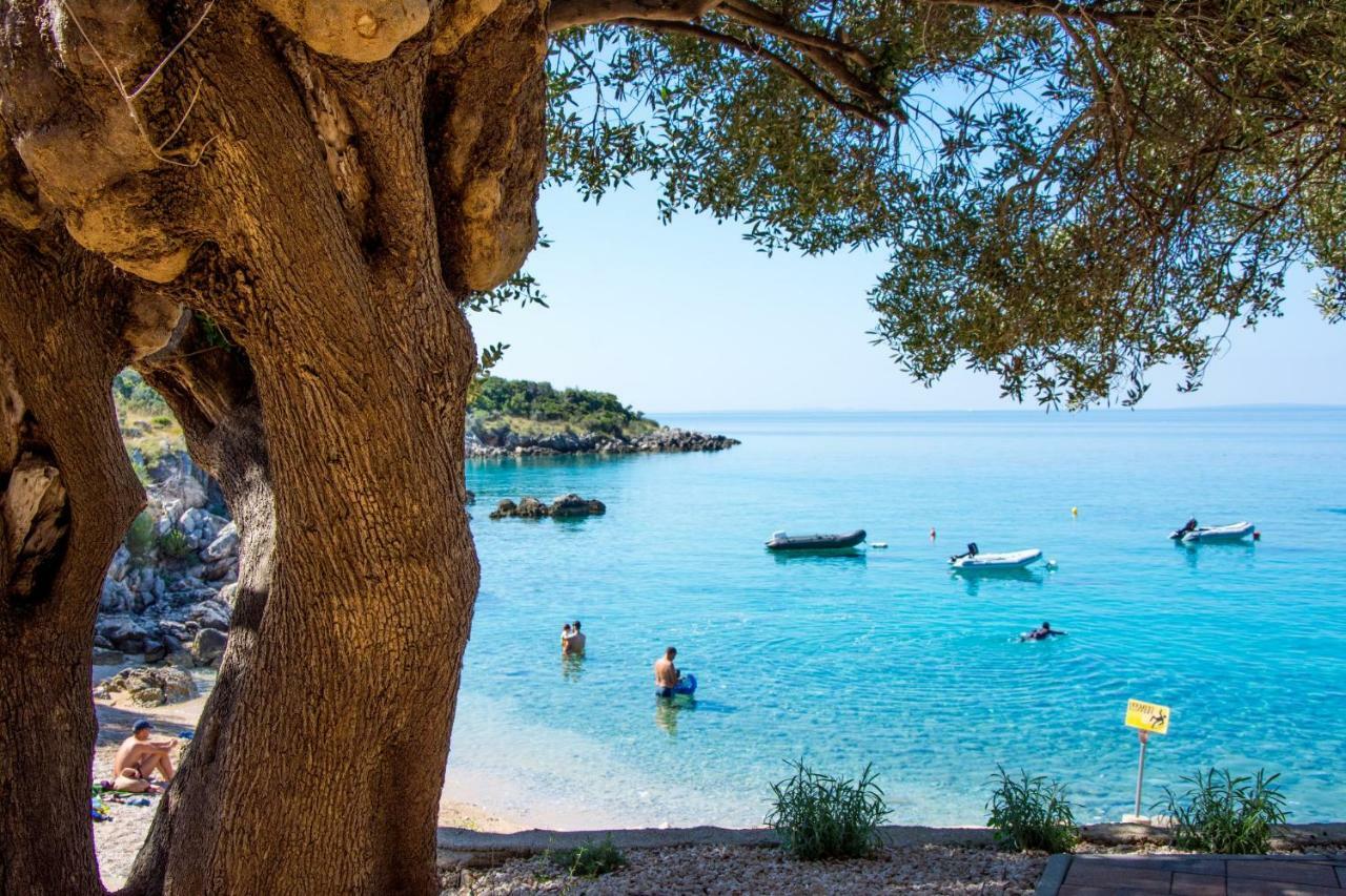 Villa Rooms Mediteran Borovici ภายนอก รูปภาพ